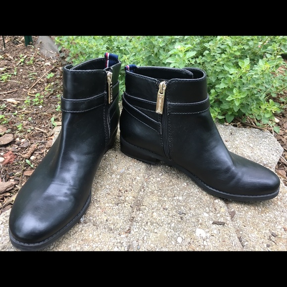Tommy Hilfiger Black Ankle Boots Sz 7.5 - Picture 3 of 7